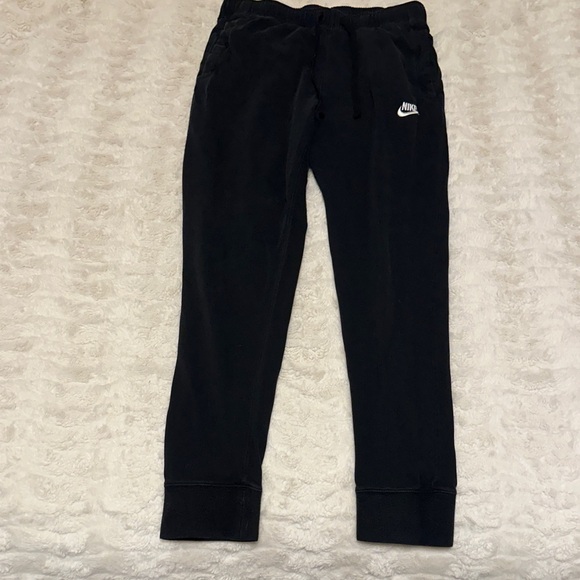 Nike Black Joggers for Men - Picture 1 of 6